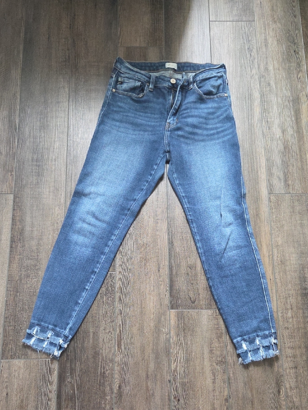 Kancan Women's Blue Denim Jeans with Frayed Hem